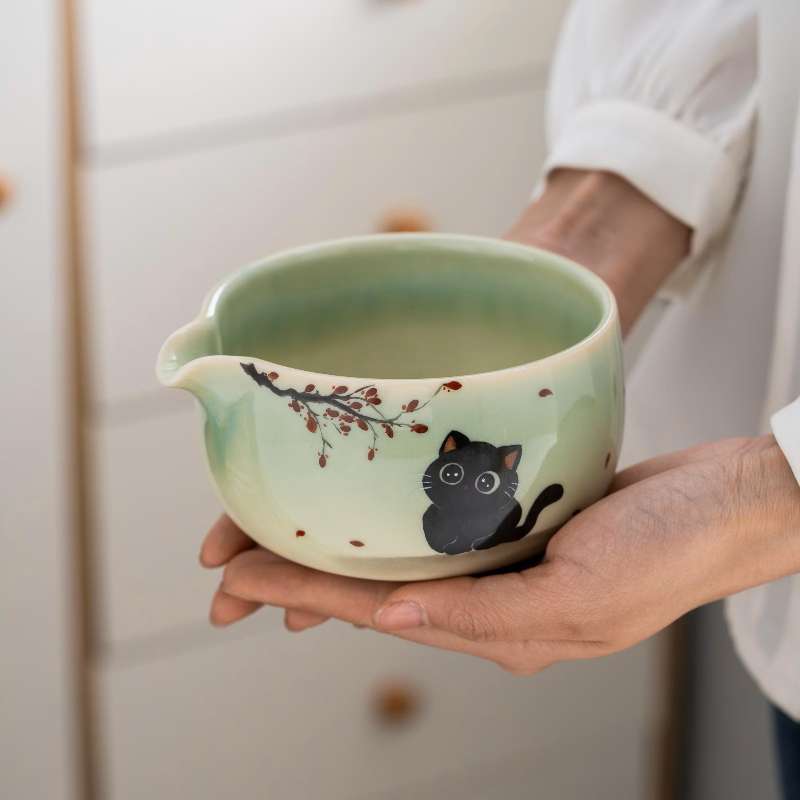 Hand-painted Cat Matcha Bowl Set with Bamboo Whisk and Chasen Holder Ceramic Gradient Green Matcha Whisk Set