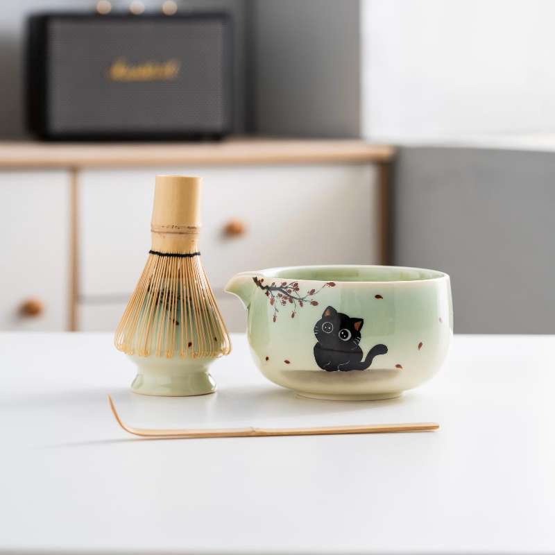 Hand-painted Cat Matcha Bowl Set with Bamboo Whisk and Chasen Holder Ceramic Gradient Green Matcha Whisk Set