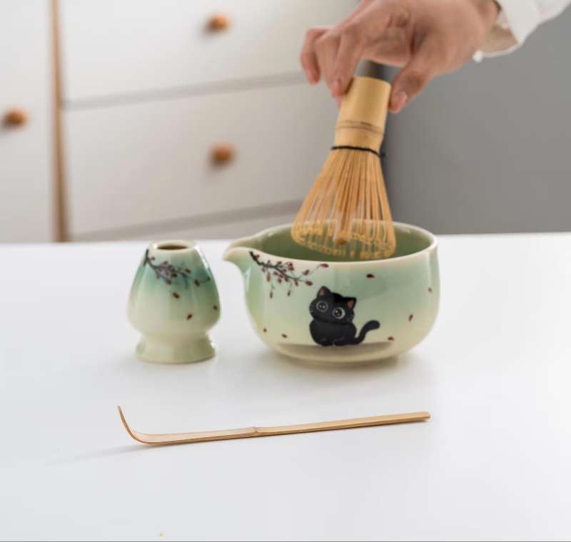Hand-painted Cat Matcha Bowl Set with Bamboo Whisk and Chasen Holder Ceramic Gradient Green Matcha Whisk Set