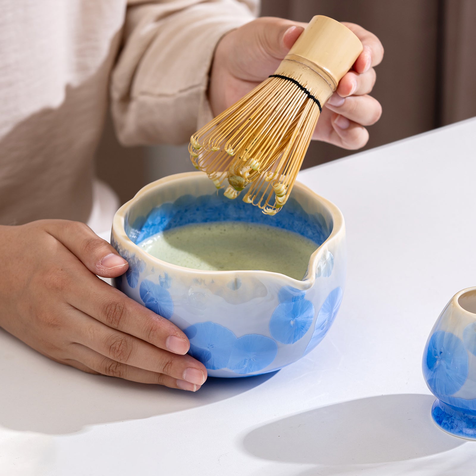 Matcha Bowl Set - Crystalline Glaze Blue Floral Design： Complete Matcha Kit for Traditional Ceremony