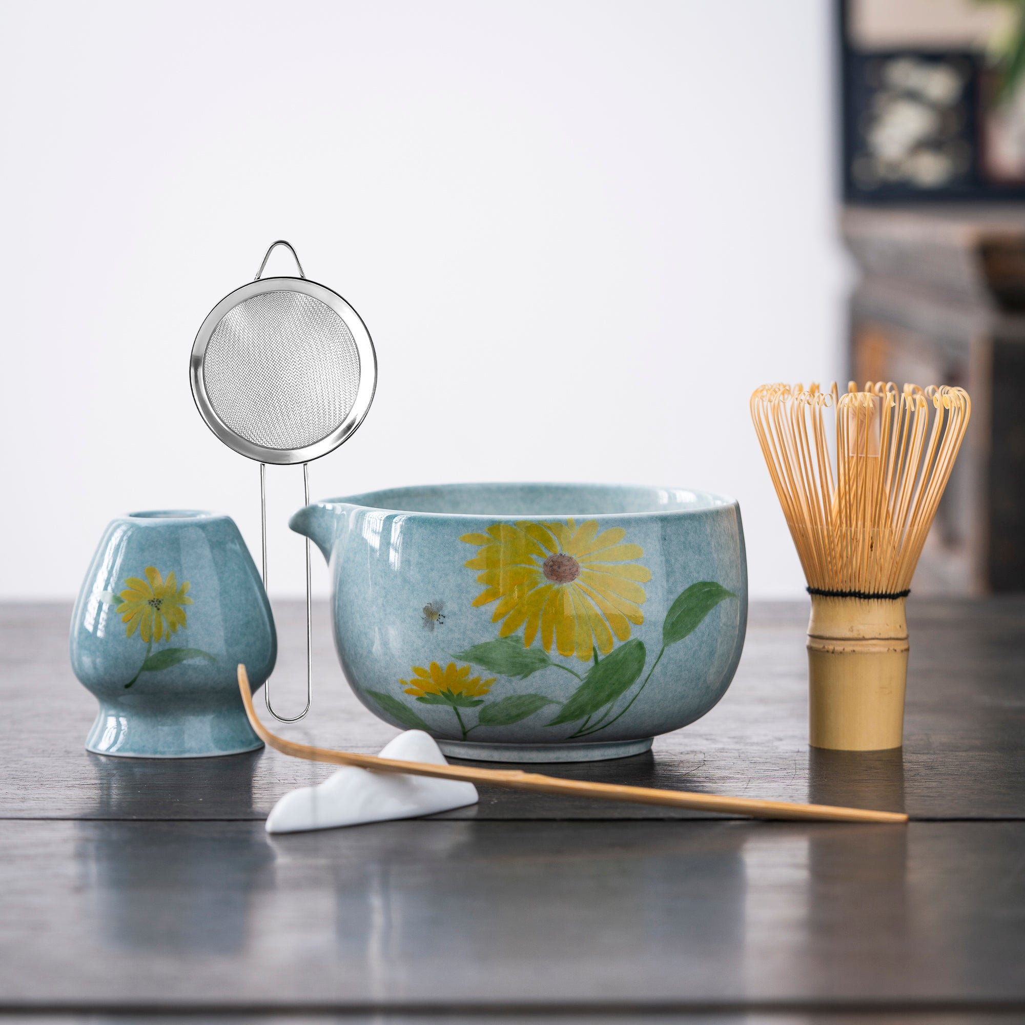 Hand - painted Daisy & Bee Matcha Whisk Set
