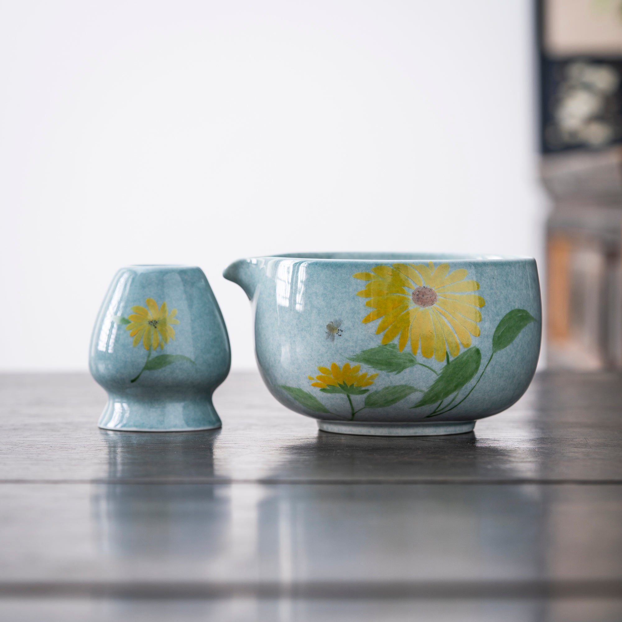 Hand - painted Daisy & Bee Matcha Whisk Set