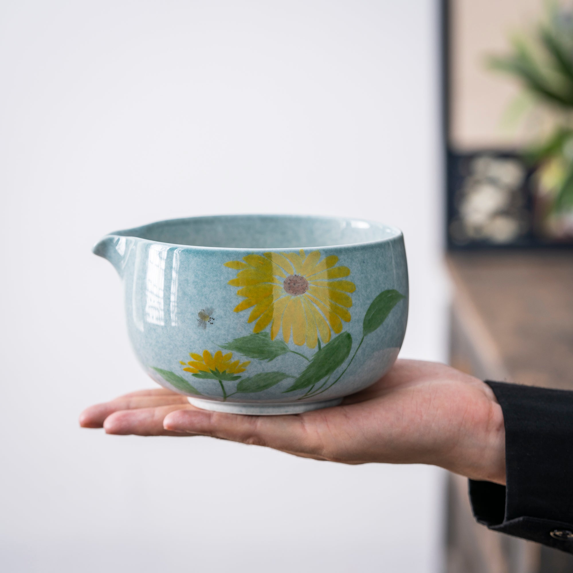 Hand - painted Daisy & Bee Matcha Whisk Set