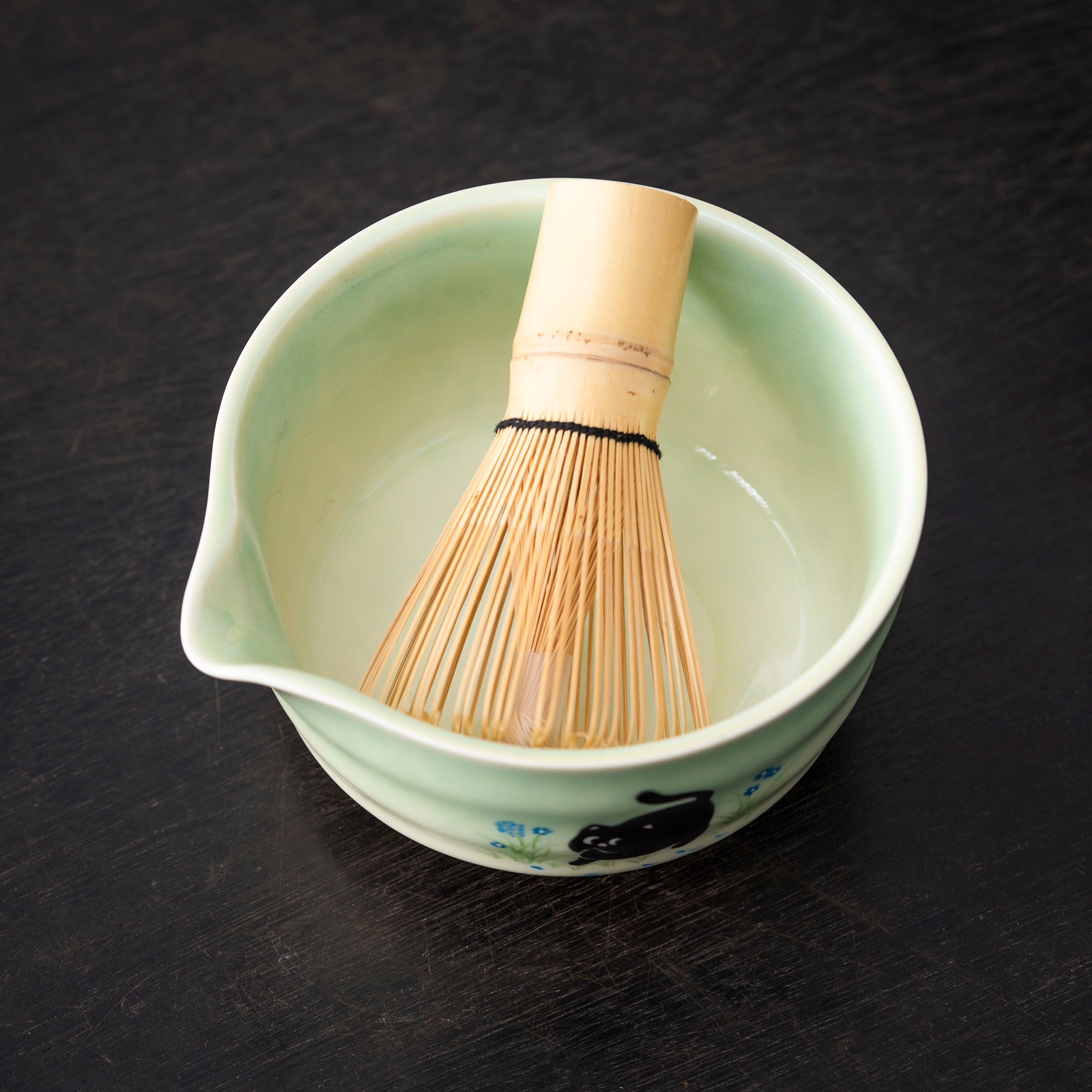 Artisan Hand - Painted Matcha Set with Cat Motif