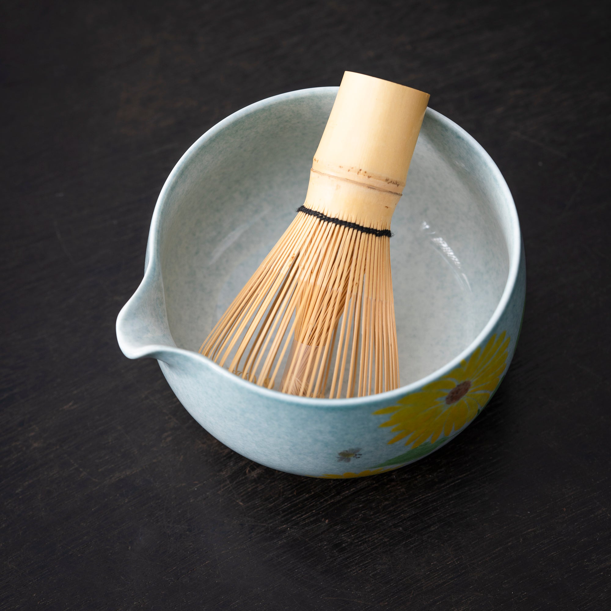 Hand - painted Daisy & Bee Matcha Whisk Set