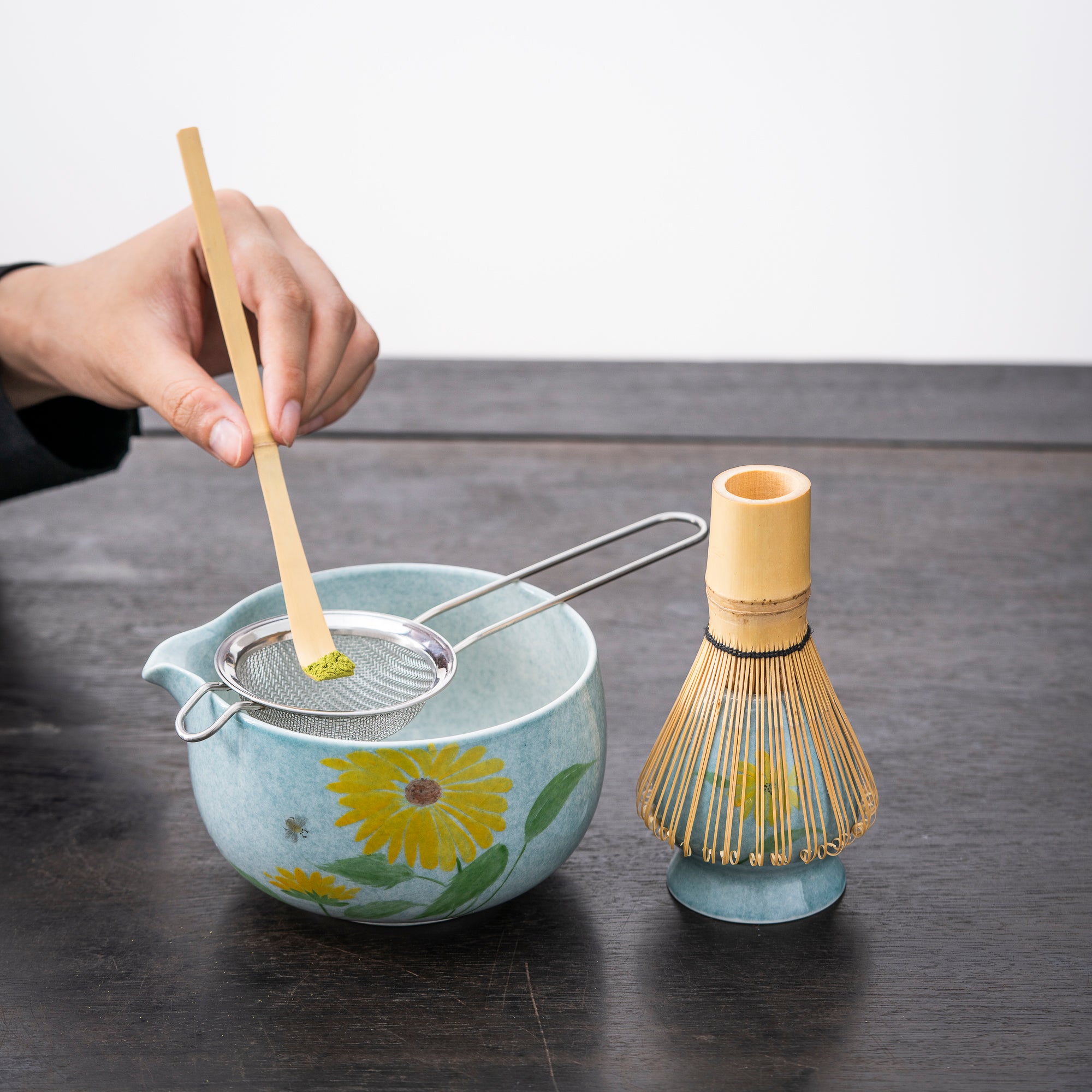 Hand - painted Daisy & Bee Matcha Whisk Set