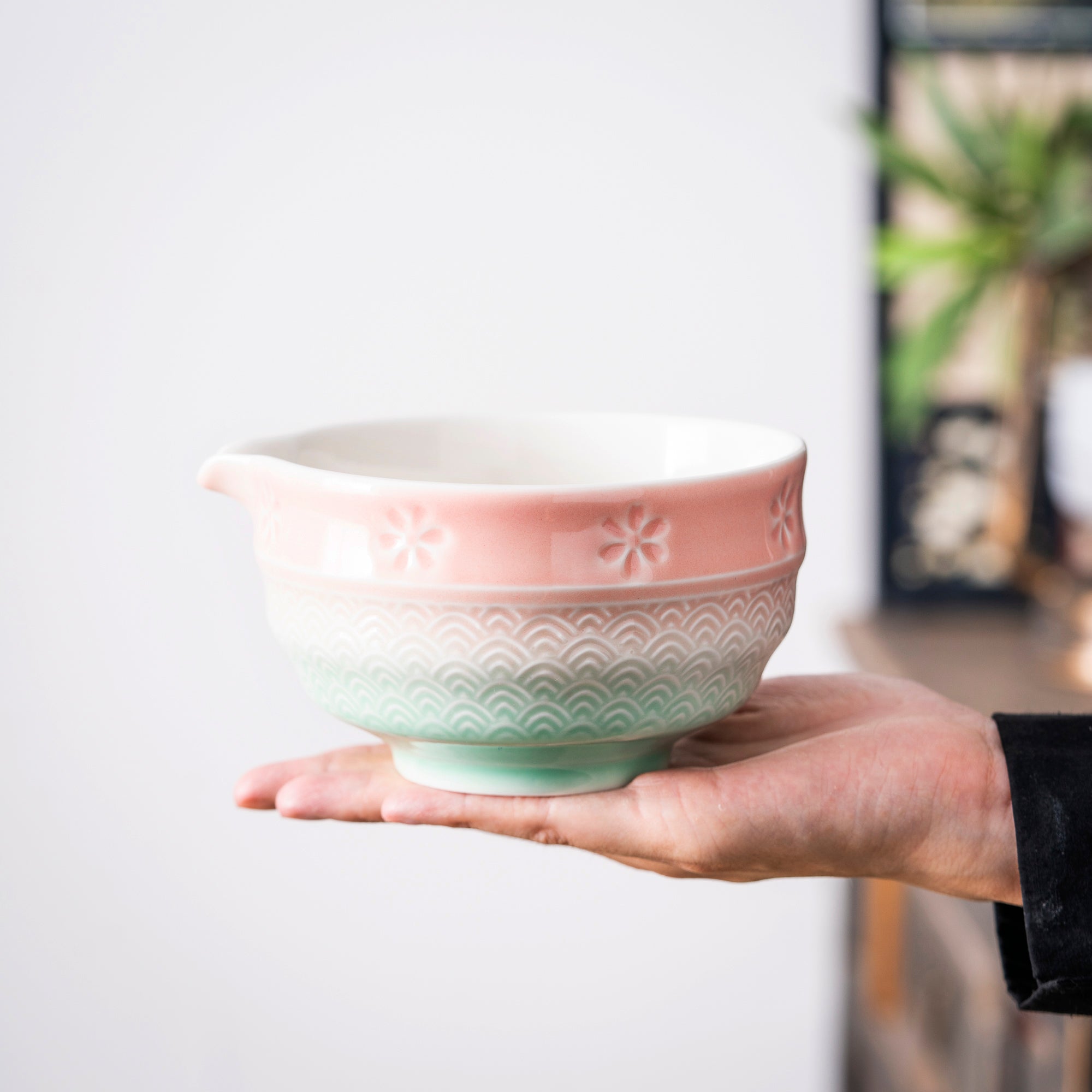 Artistic Gradient Sakura - Embossed Matcha Set