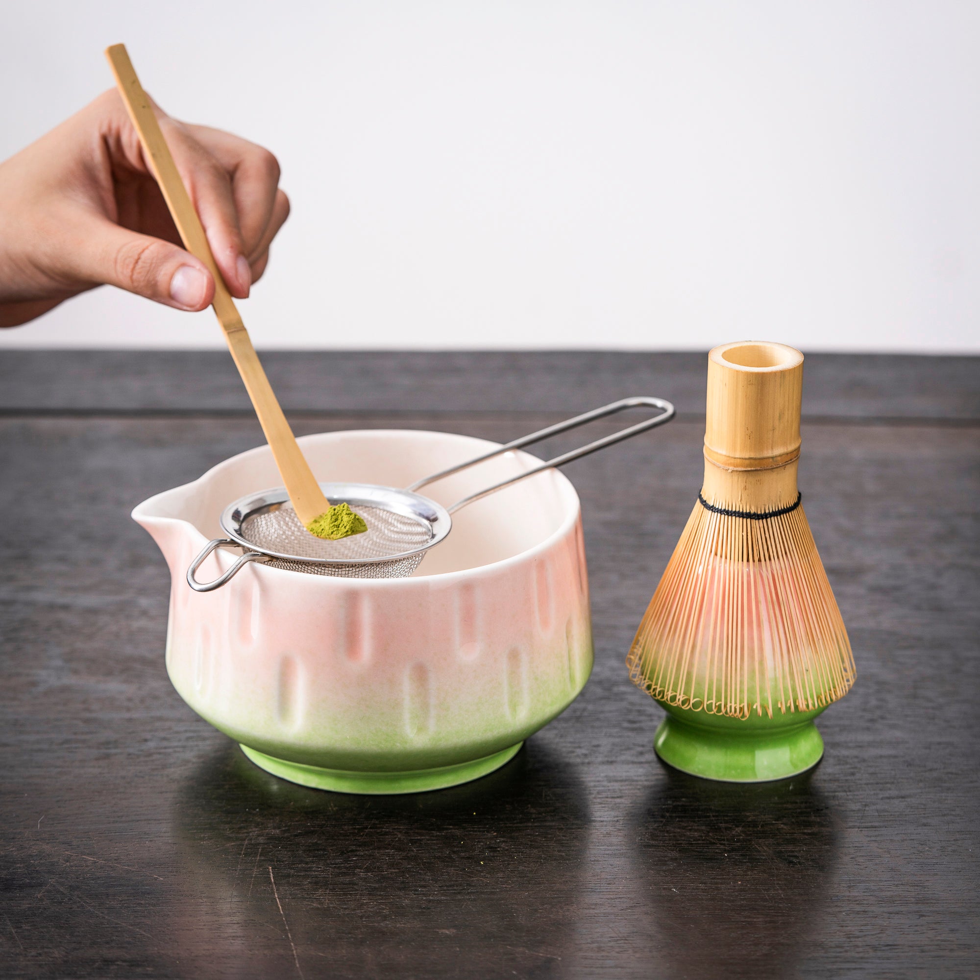 Gradient Pink - Green Ridged Matcha Whisk Set
