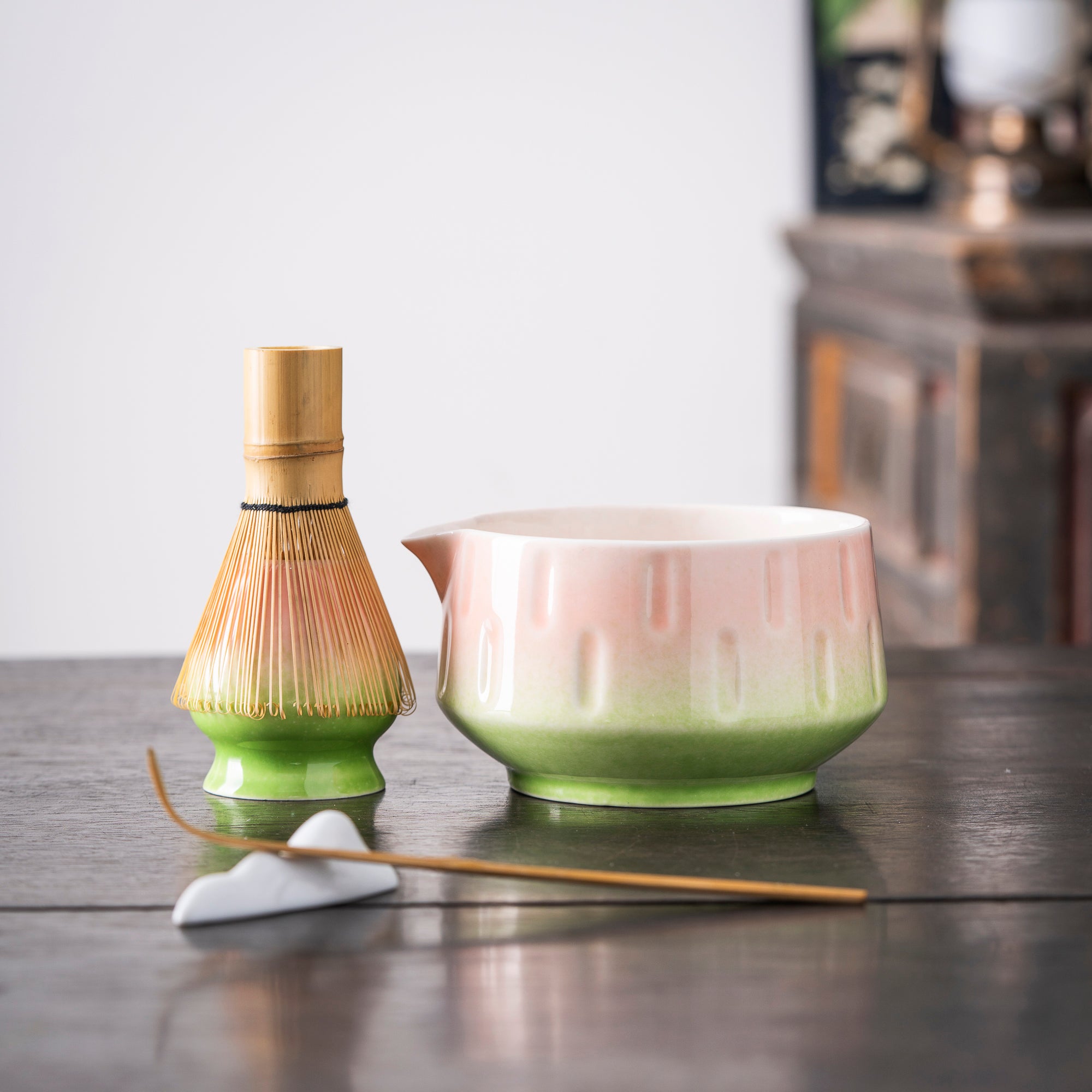 Gradient Pink - Green Ridged Matcha Whisk Set